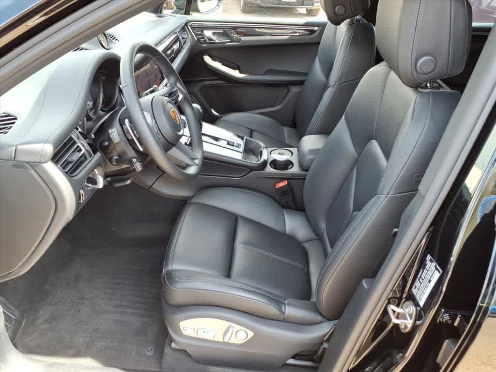 Thumbnail: 2022 Porsche Macan - 15