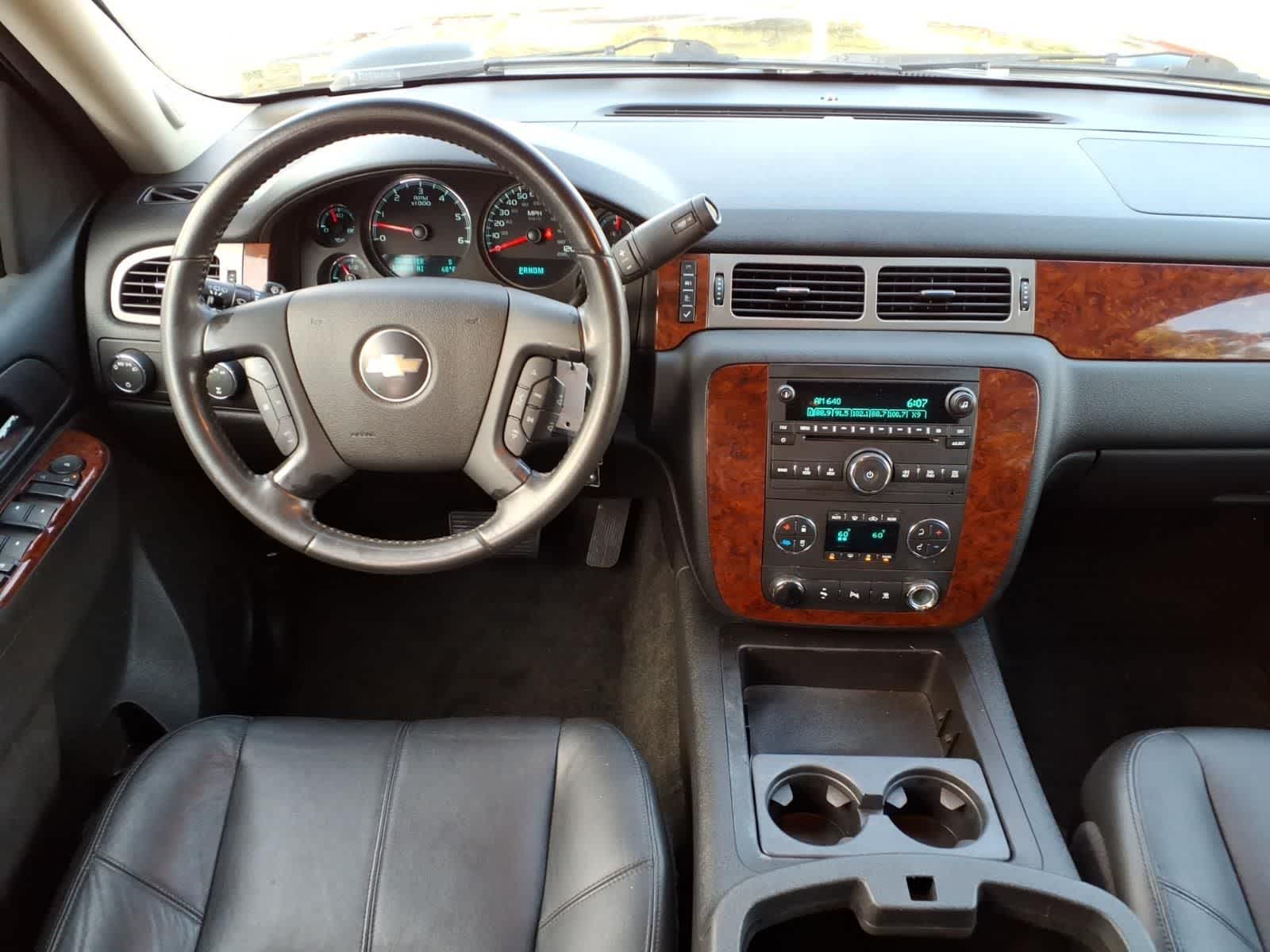 Thumbnail: 2010 Chevrolet Tahoe - 11