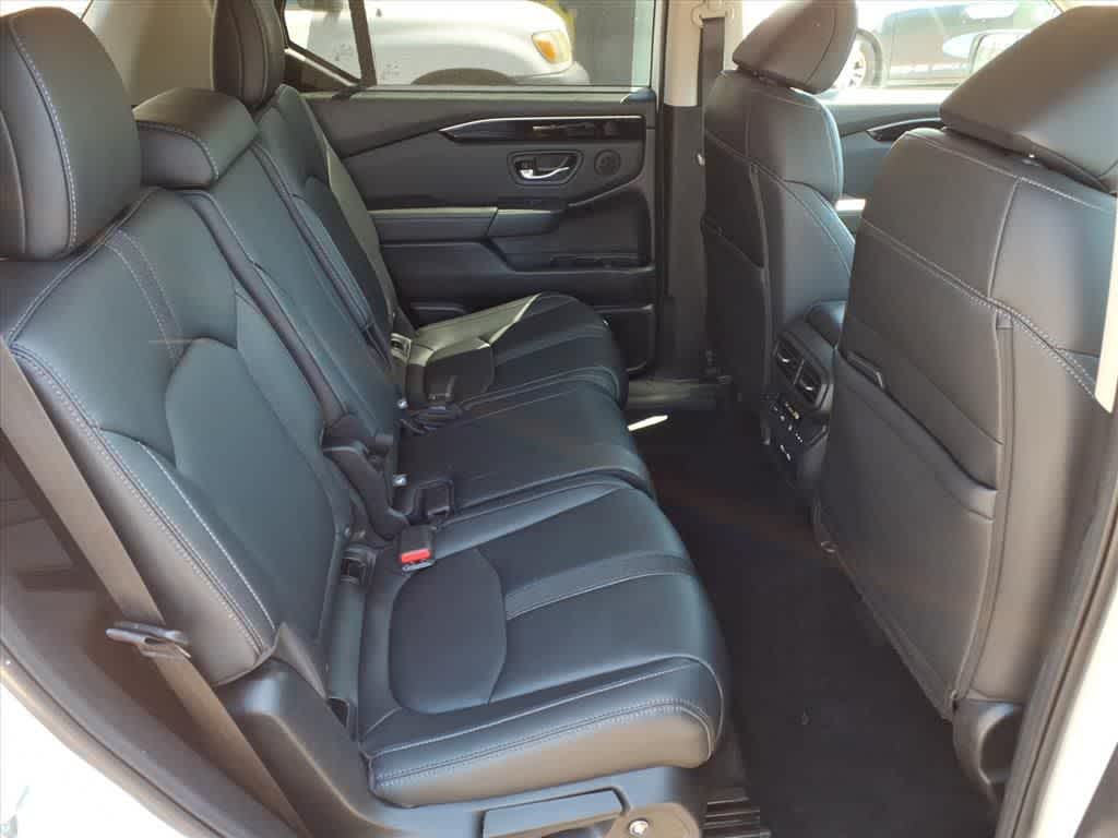 Thumbnail: 2023 Honda Pilot - 13