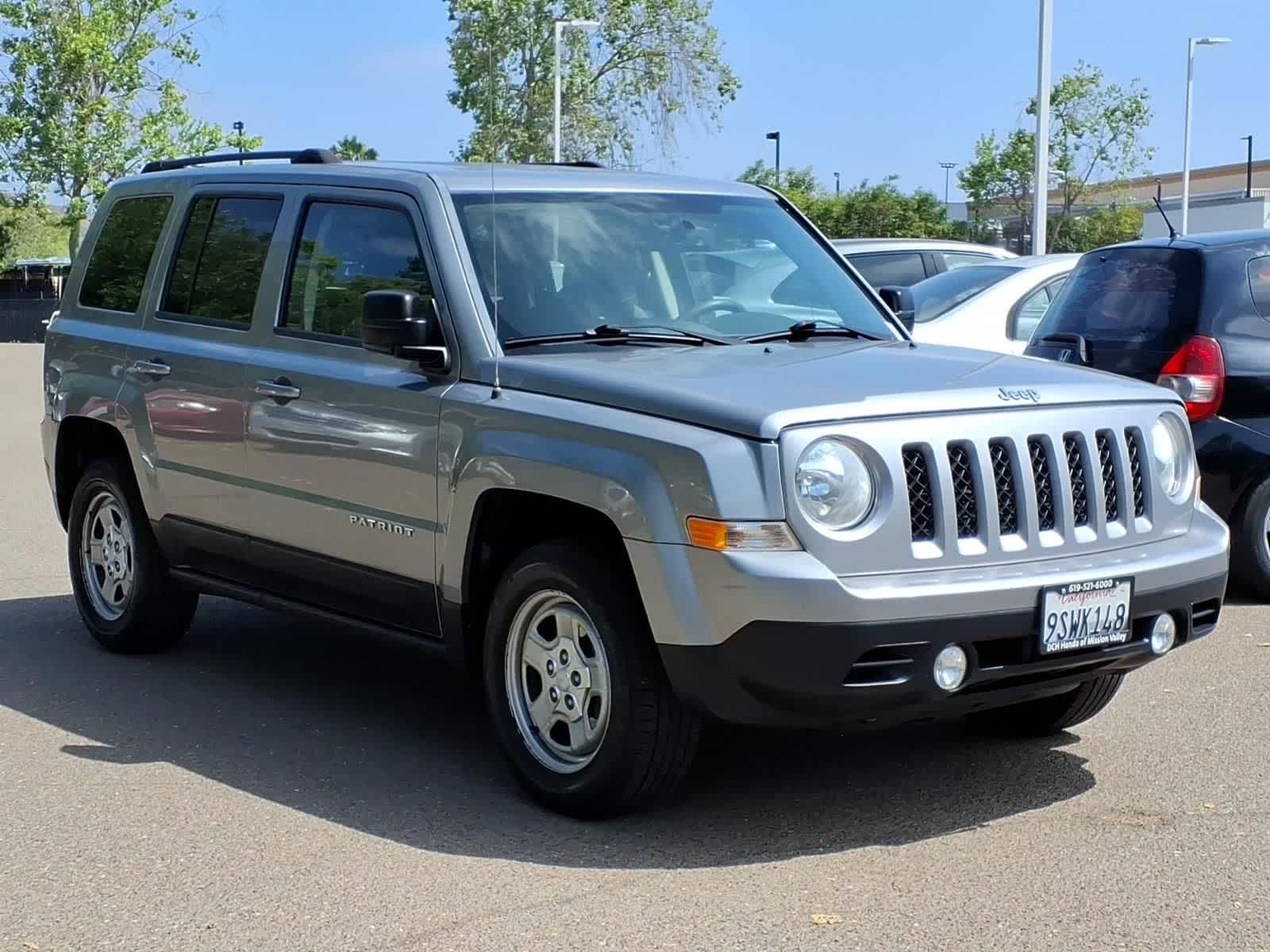 Thumbnail: 2016 Jeep Patriot - 3