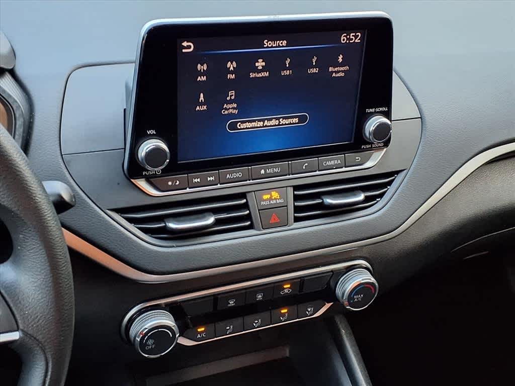 Thumbnail: 2020 Nissan Altima - 20