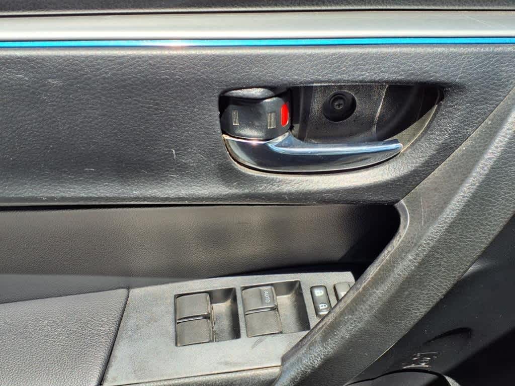 Thumbnail: 2016 Toyota Corolla - 14