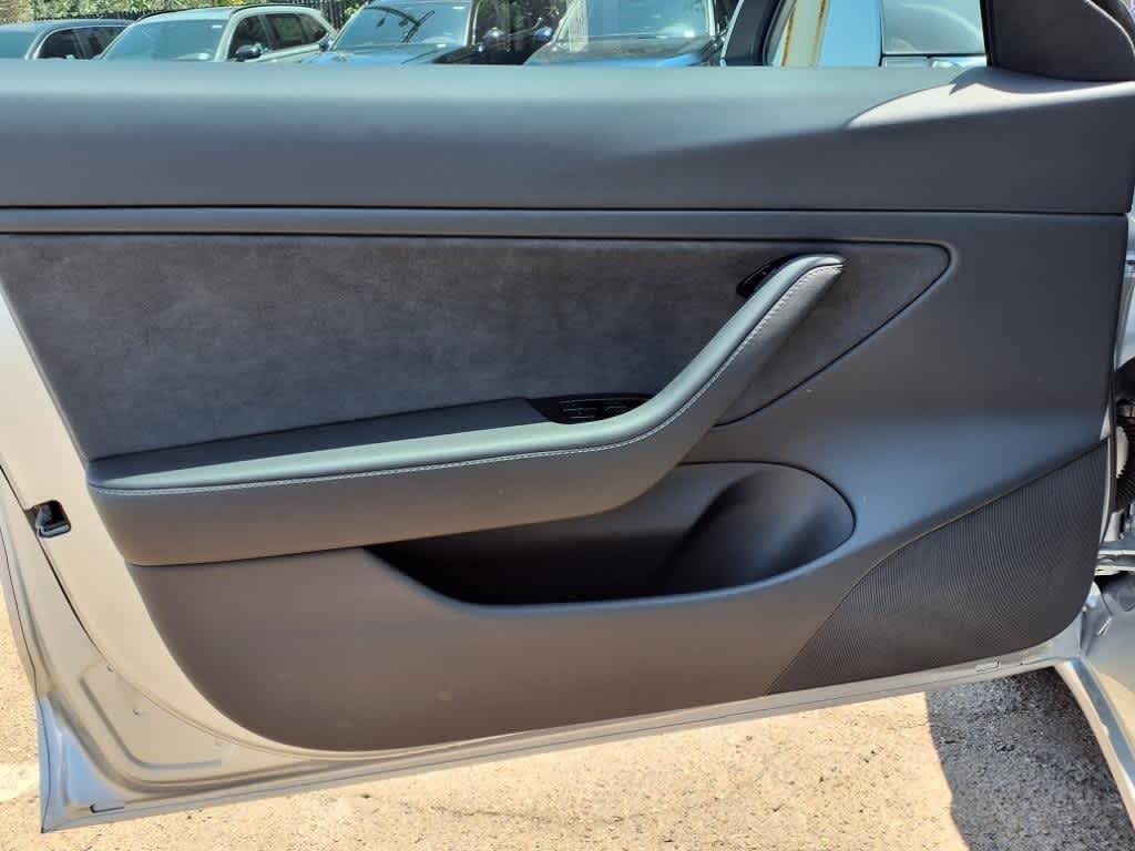 Thumbnail: 2018 Tesla Model 3 - 15