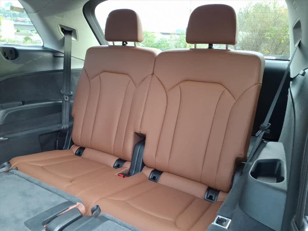 Thumbnail: 2021 Audi Q7 - 10