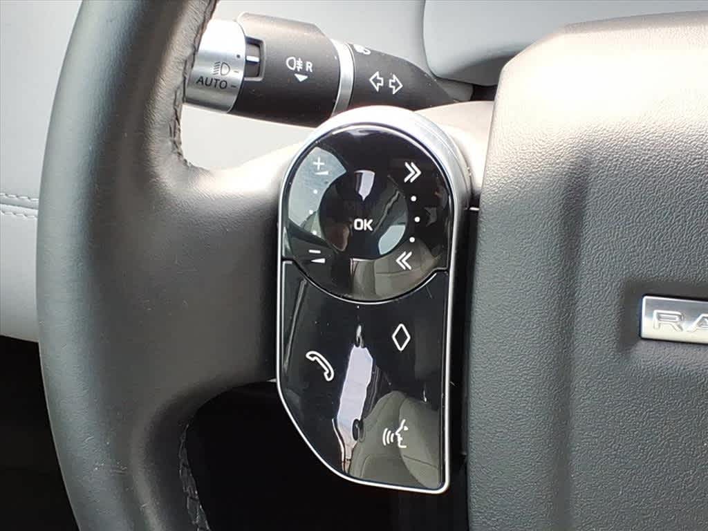 Thumbnail: 2020 Land Rover Range Rover Evoque - 18