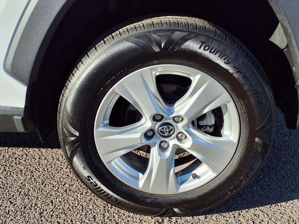 Thumbnail: 2020 Toyota RAV4 - 8