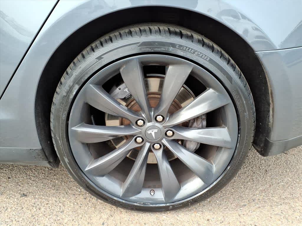 Thumbnail: 2013 Tesla Model S - 8