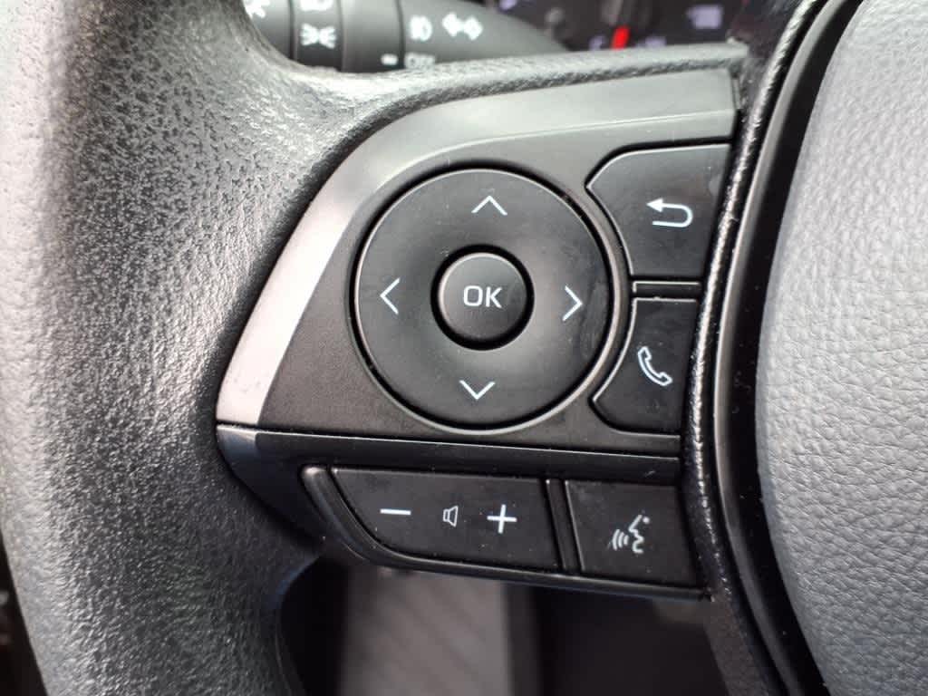 Thumbnail: 2021 Toyota RAV4 - 17