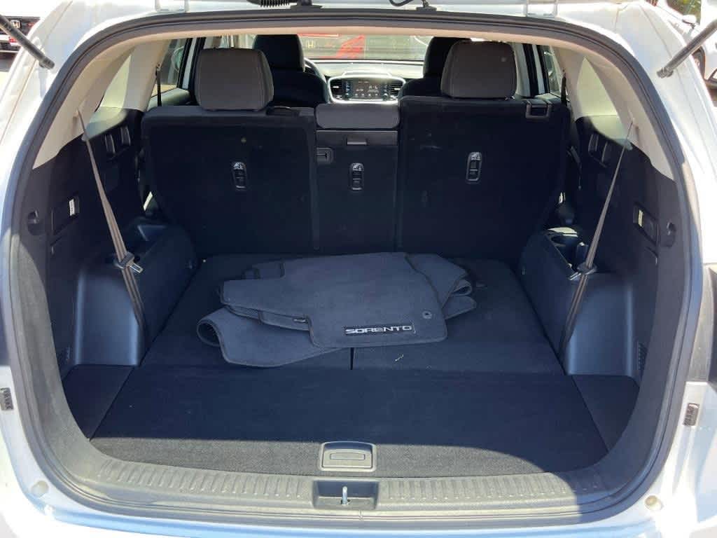 Thumbnail: 2019 Kia Sorento - 6