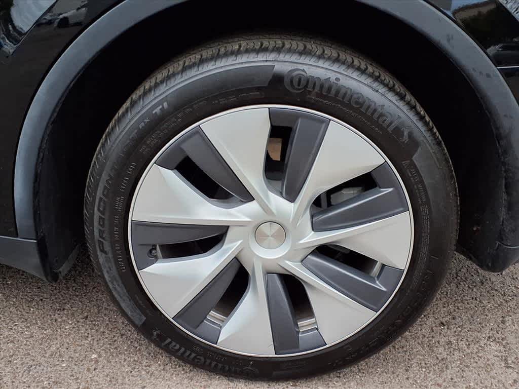 Thumbnail: 2024 Tesla Model Y - 9