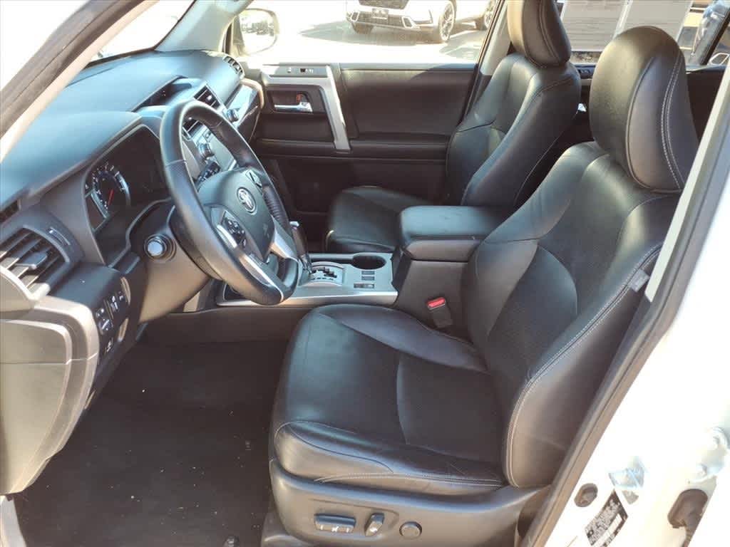 Thumbnail: 2014 Toyota 4Runner - 15