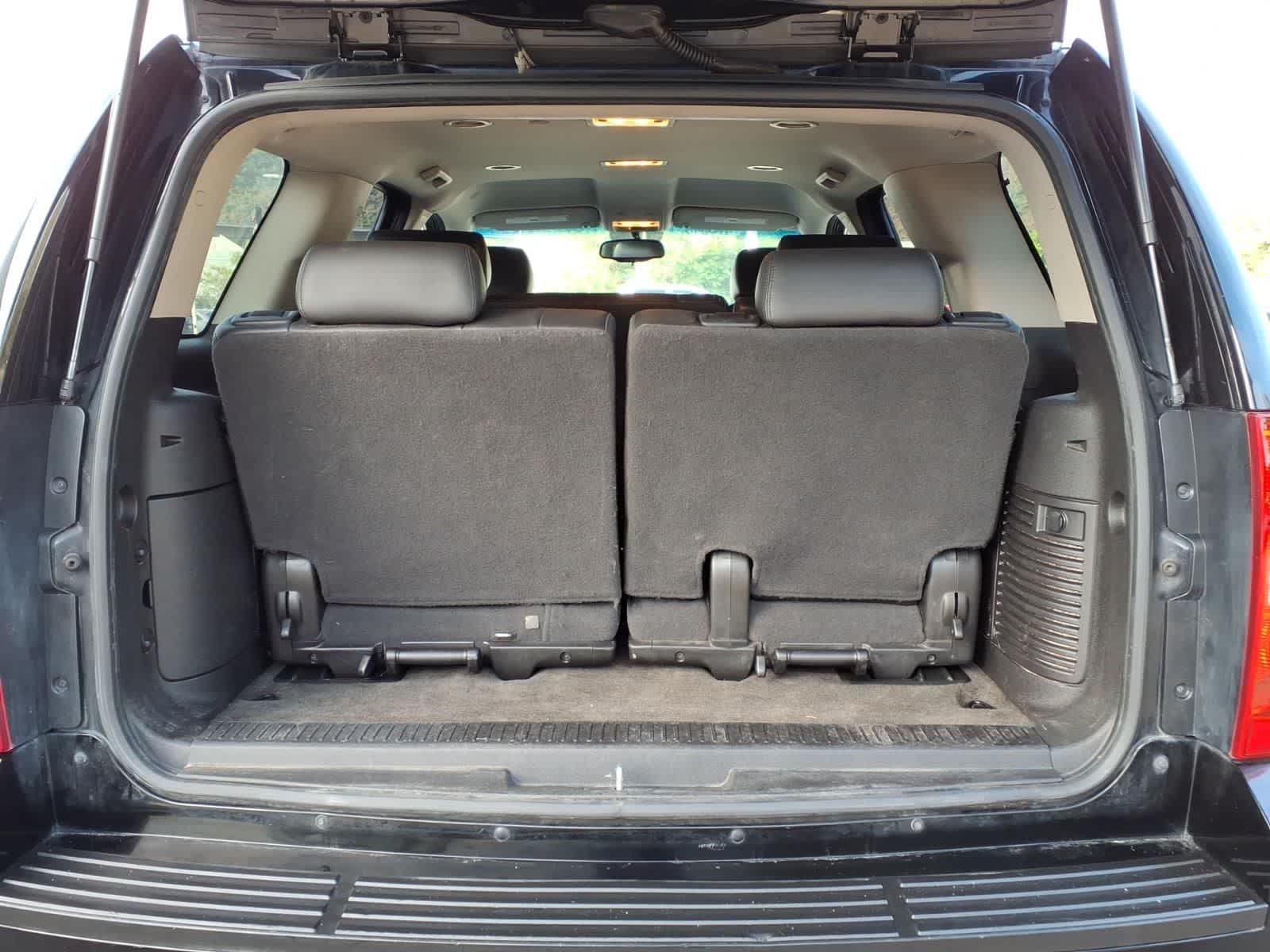 Thumbnail: 2010 Chevrolet Tahoe - 6