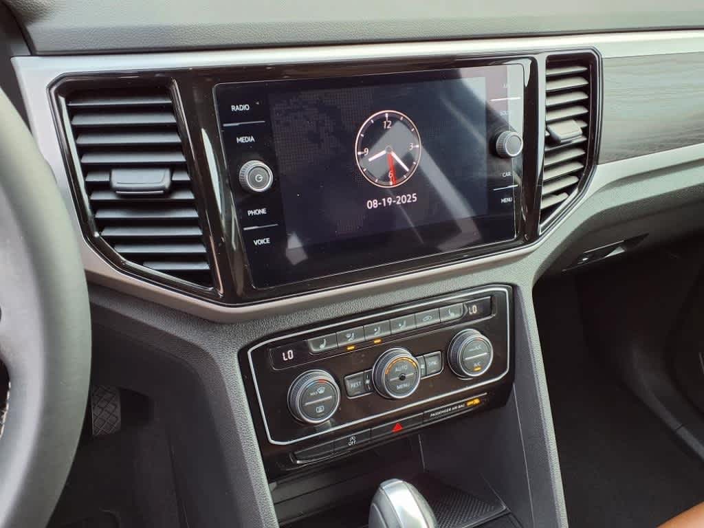 Thumbnail: 2023 Volkswagen Atlas - 20