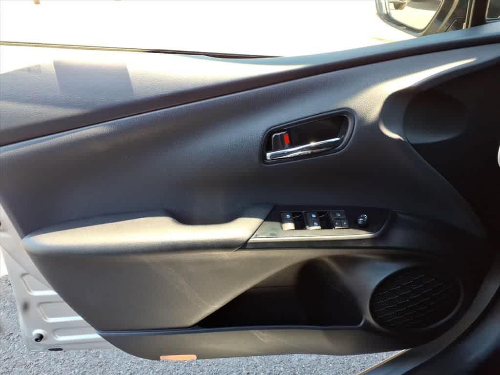 Thumbnail: 2017 Toyota Prius - 13