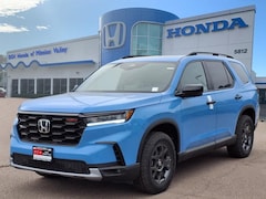 2025 Honda Pilot TrailSport SUV