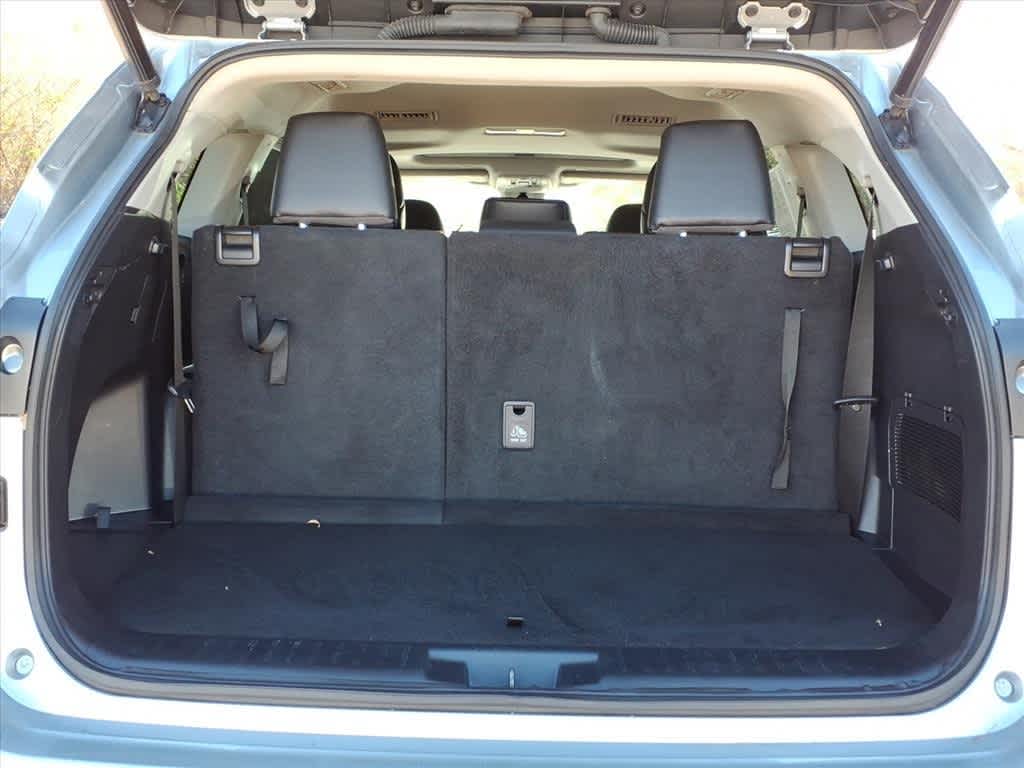 Thumbnail: 2023 Toyota Highlander - 6