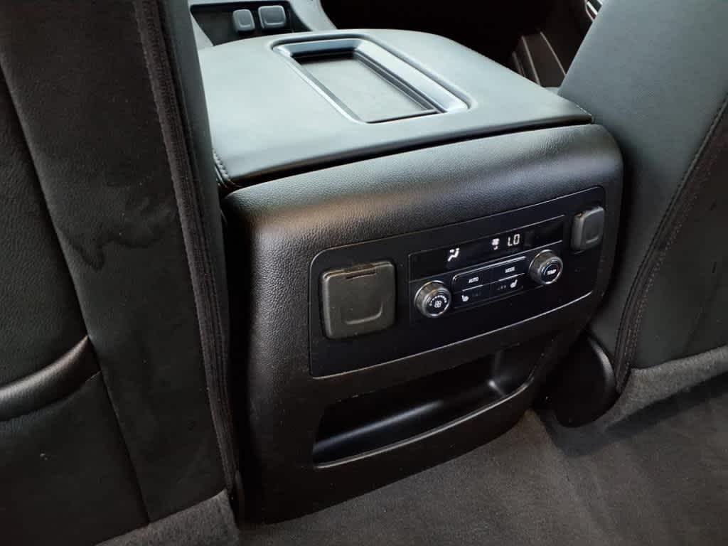 Thumbnail: 2020 GMC Yukon XL - 12