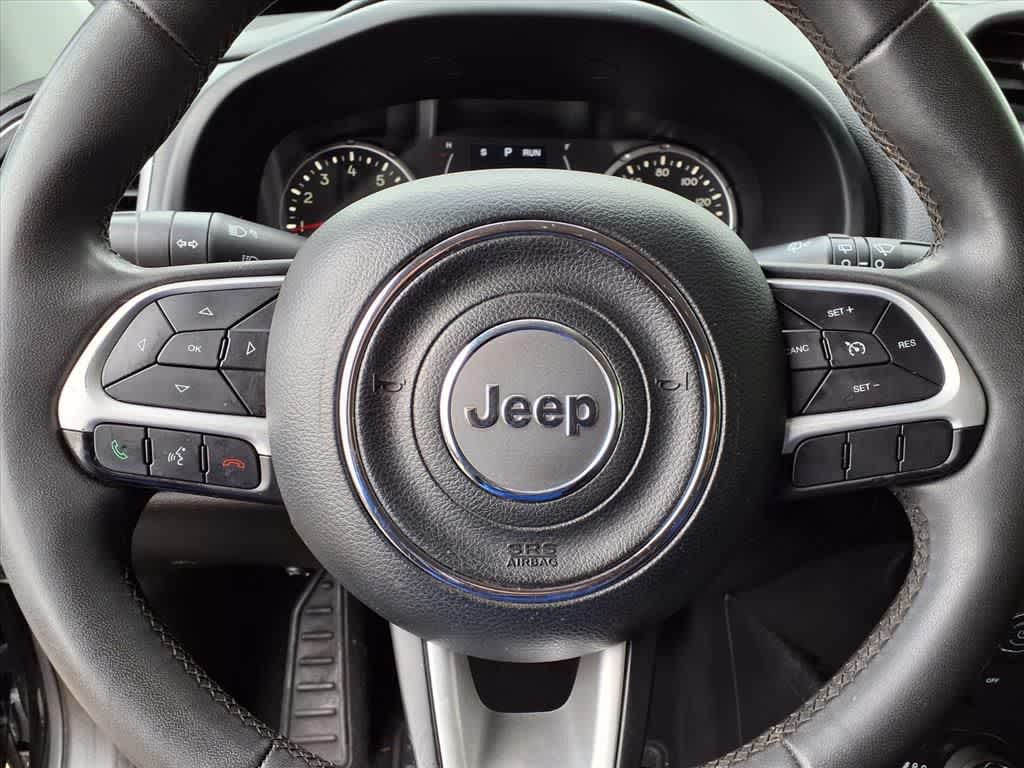 Thumbnail: 2018 Jeep Renegade - 16