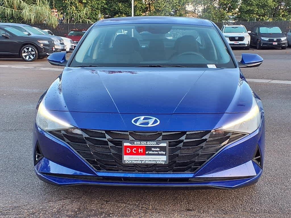 2023 Hyundai Elantra SE photo 2