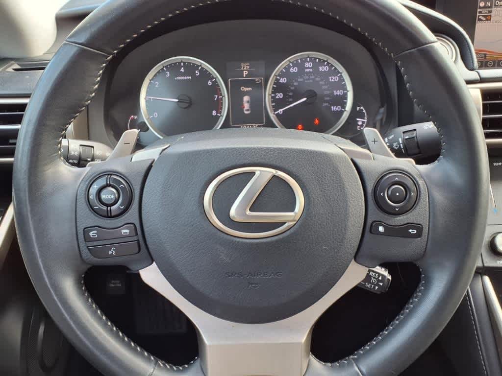 Thumbnail: 2015 Lexus IS - 17