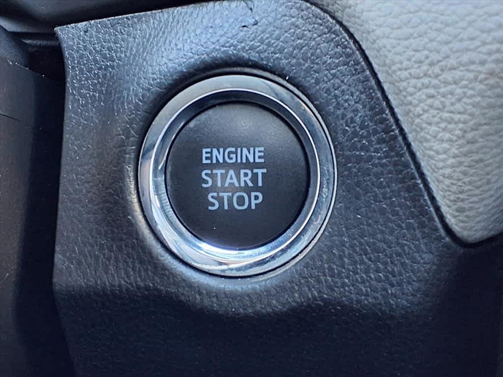 Thumbnail: 2020 Toyota RAV4 - 24