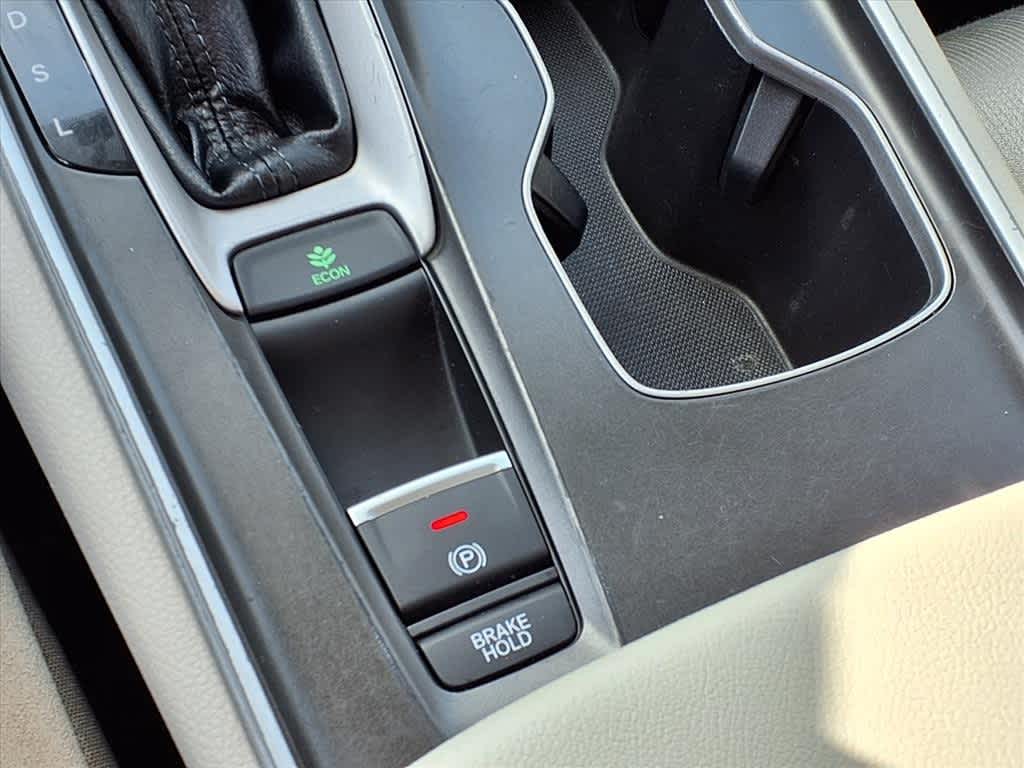 Thumbnail: 2018 Honda Accord - 22