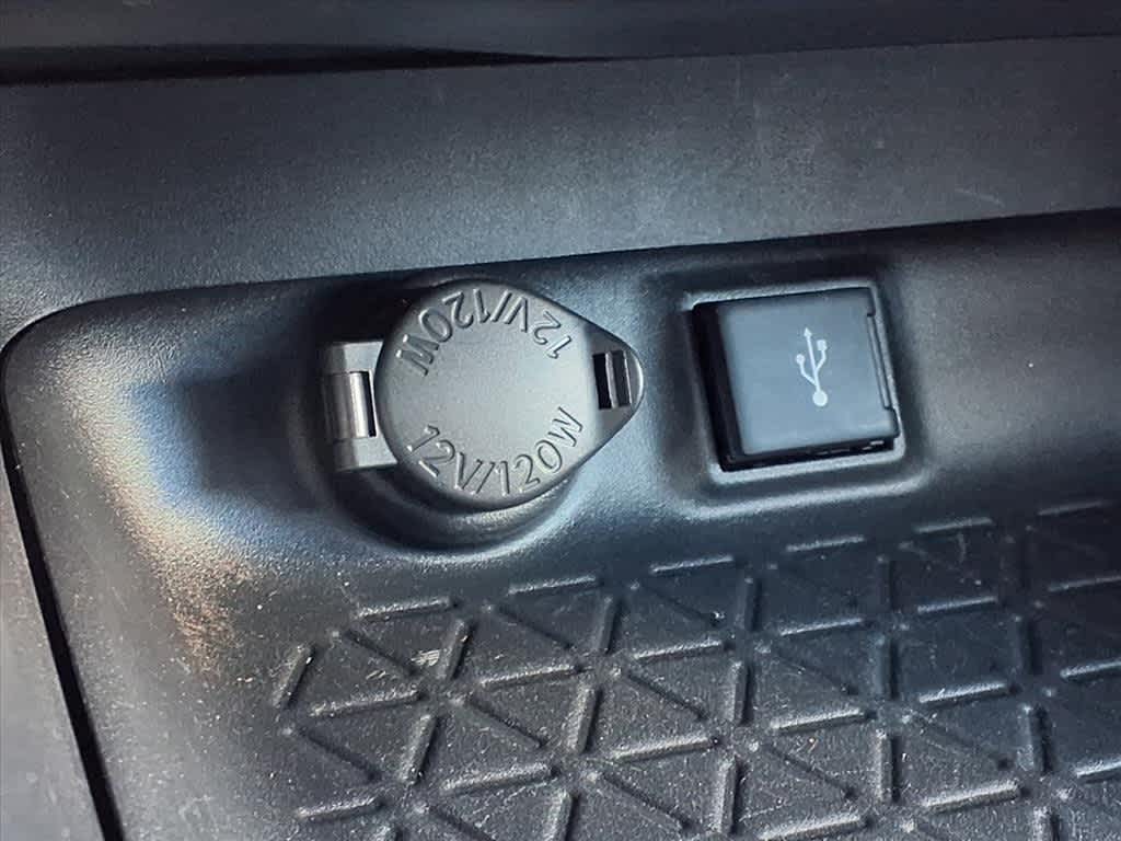 Thumbnail: 2020 Toyota RAV4 - 23