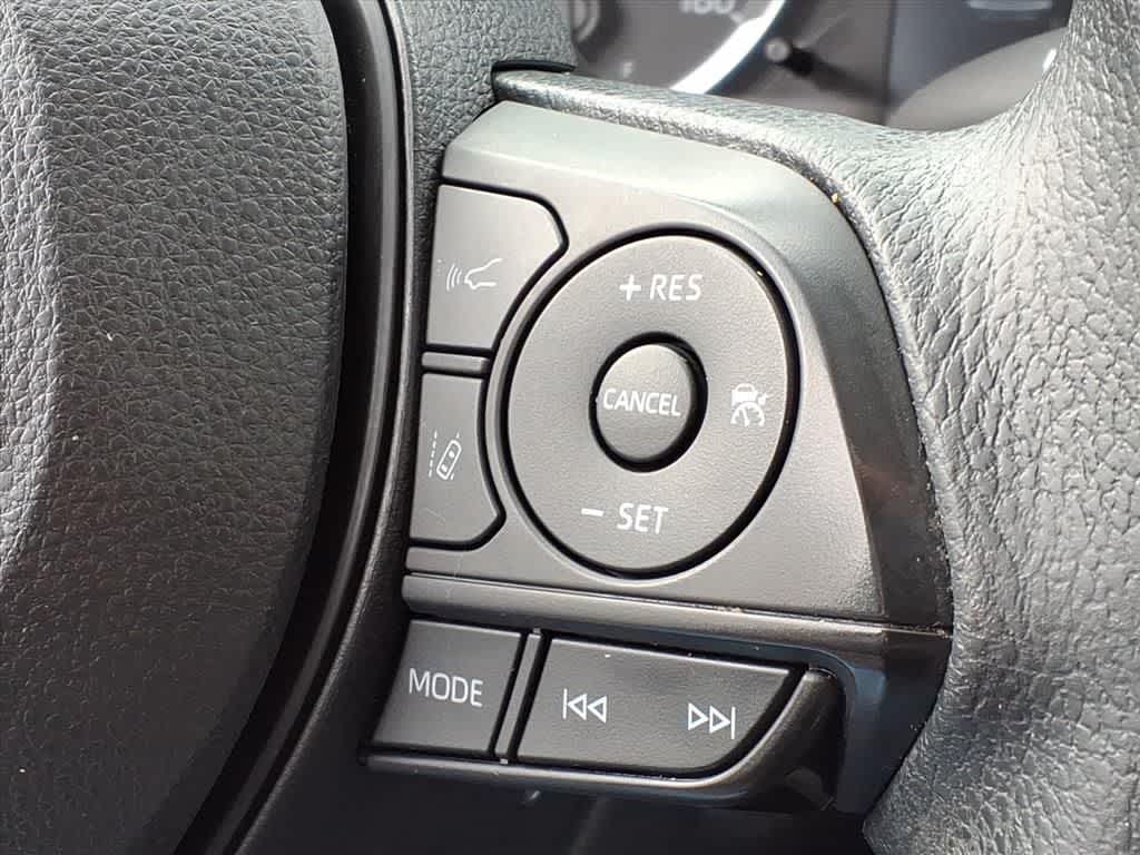 Thumbnail: 2022 Toyota Corolla Cross - 19