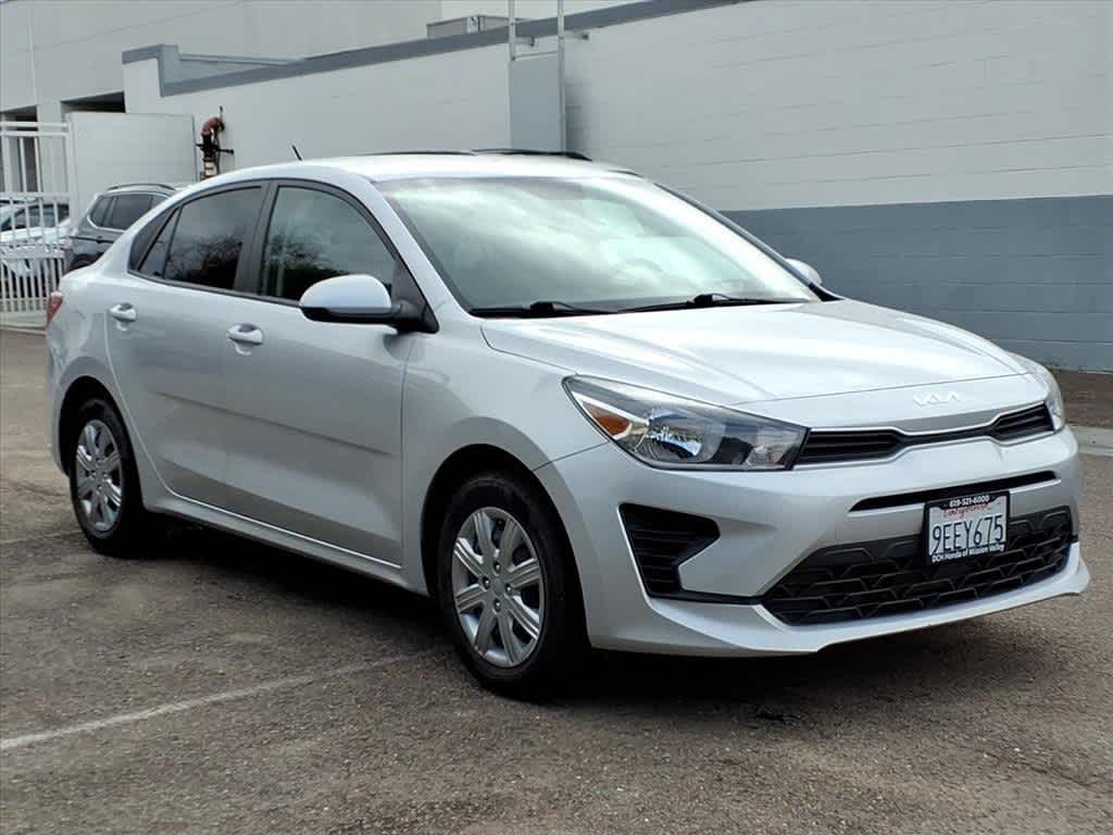 Thumbnail: 2023 Kia Rio - 3
