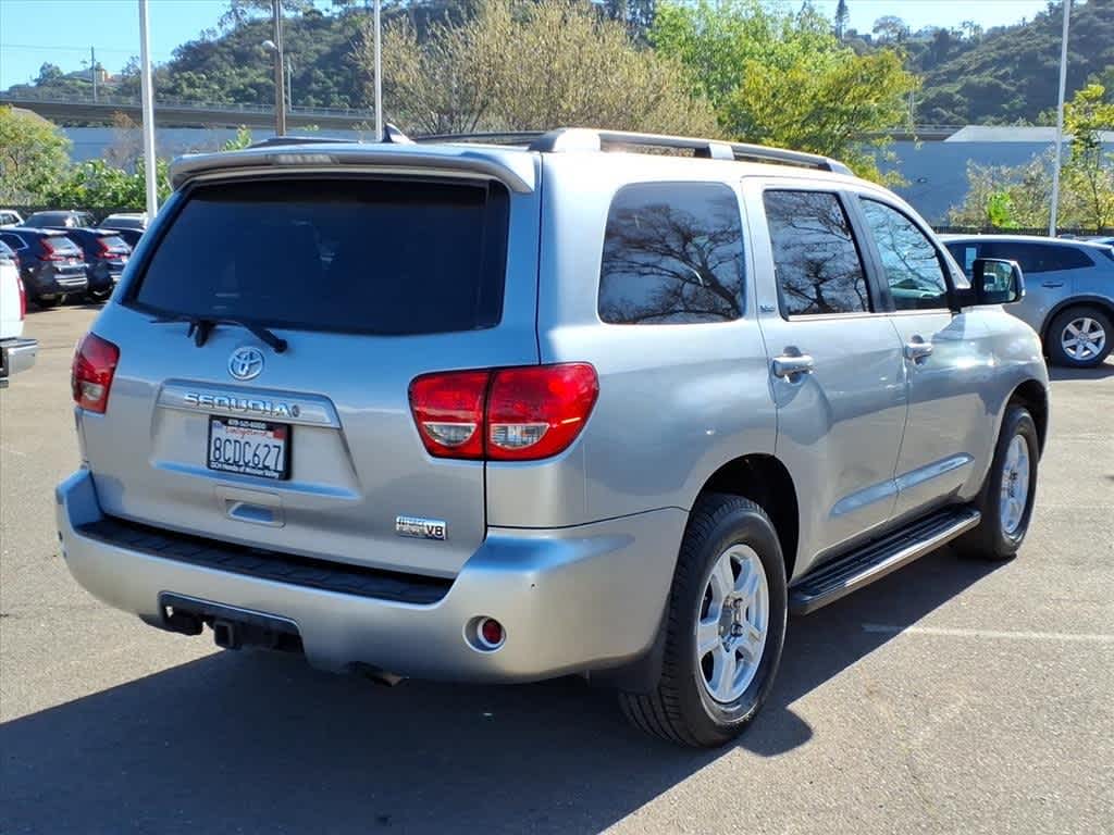 Thumbnail: 2016 Toyota Sequoia - 4