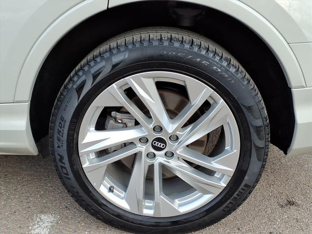 Thumbnail: 2021 Audi Q7 - 8