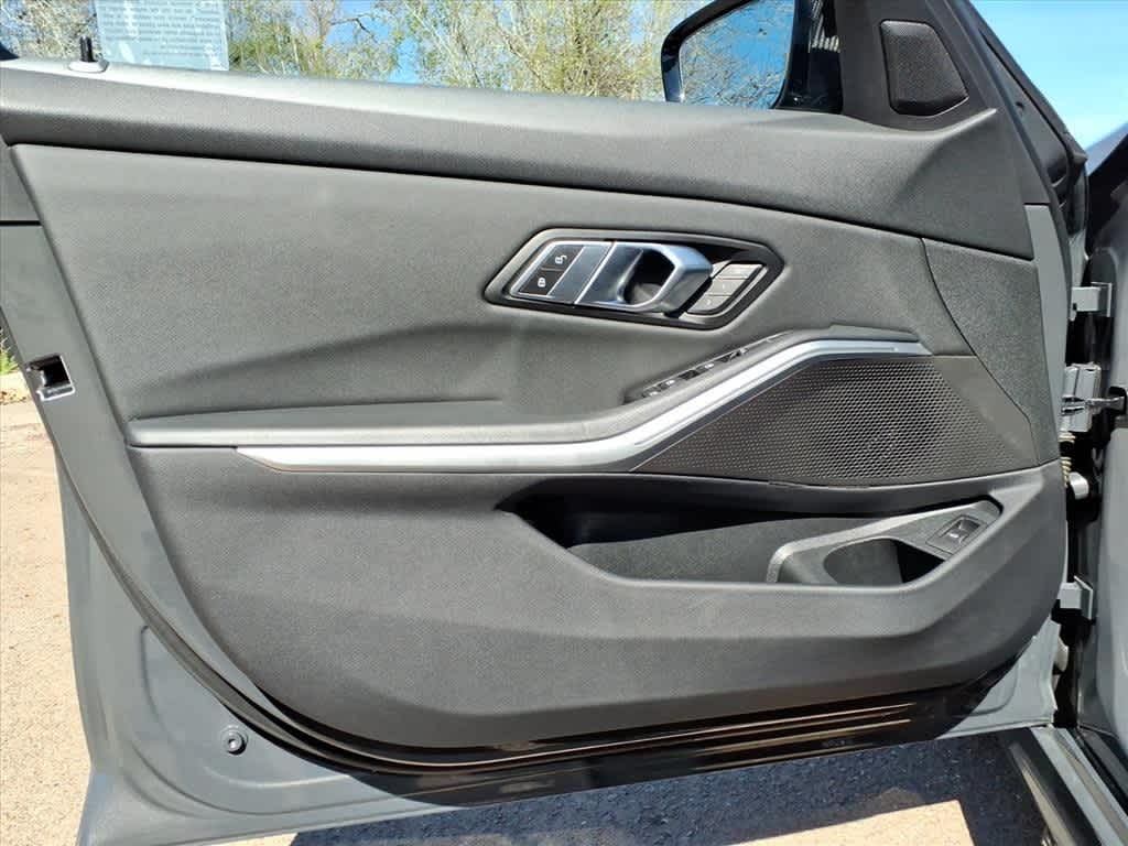 Thumbnail: 2020 BMW 3 Series - 13