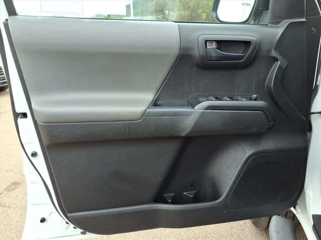 Thumbnail: 2021 Toyota Tacoma - 13