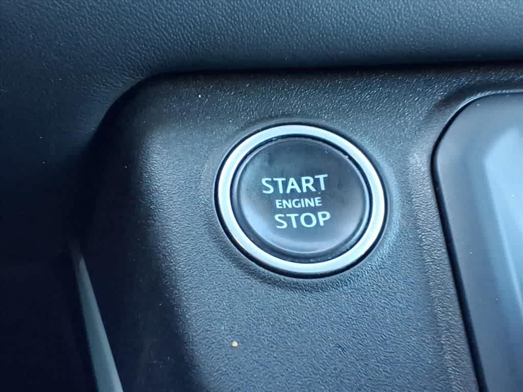 Thumbnail: 2020 Land Rover Defender - 24