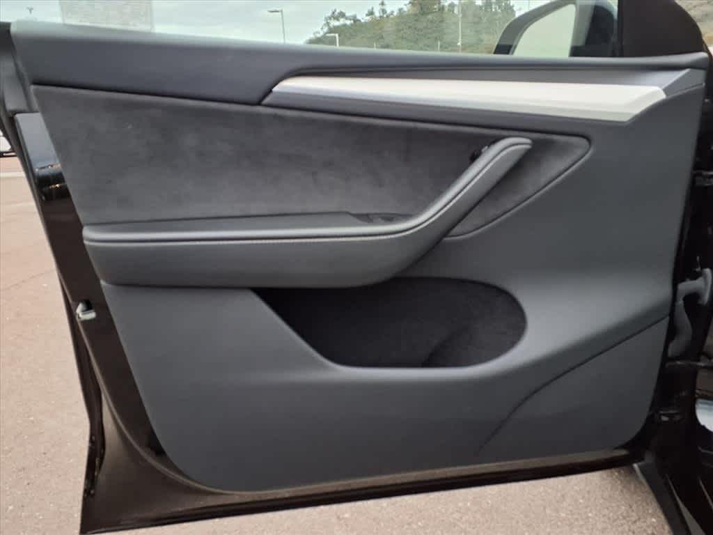 Thumbnail: 2024 Tesla Model Y - 15