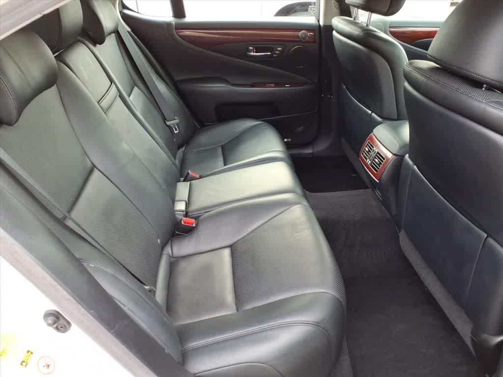 Thumbnail: 2010 Lexus LS - 12