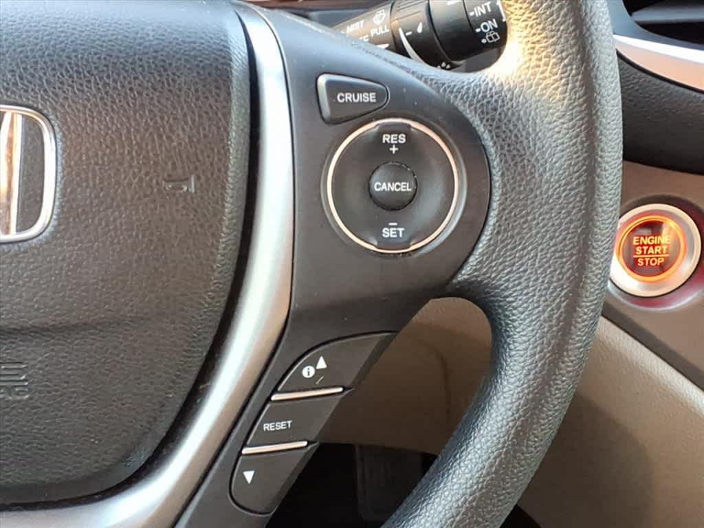 Thumbnail: 2017 Honda Pilot - 18