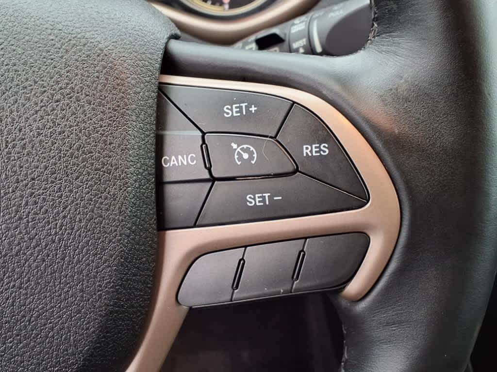 Thumbnail: 2017 Jeep Cherokee - 18