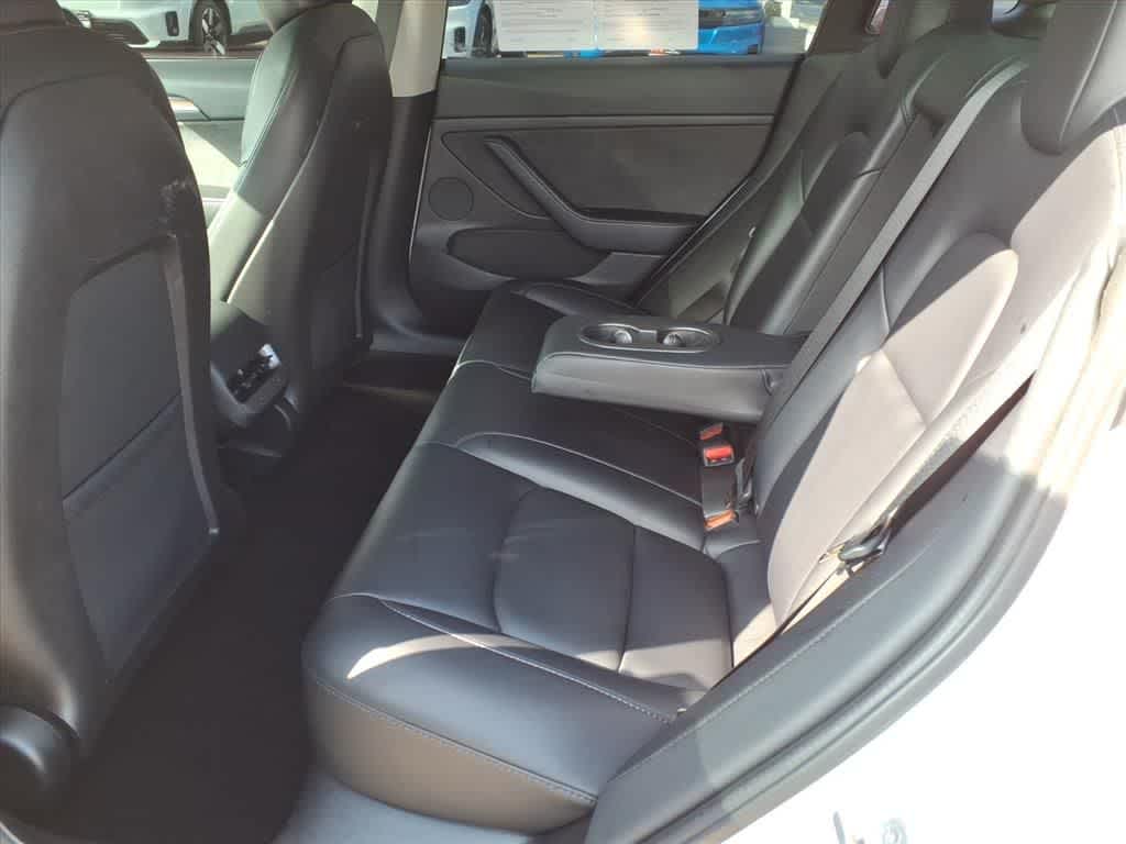 Thumbnail: 2022 Tesla Model 3 - 10