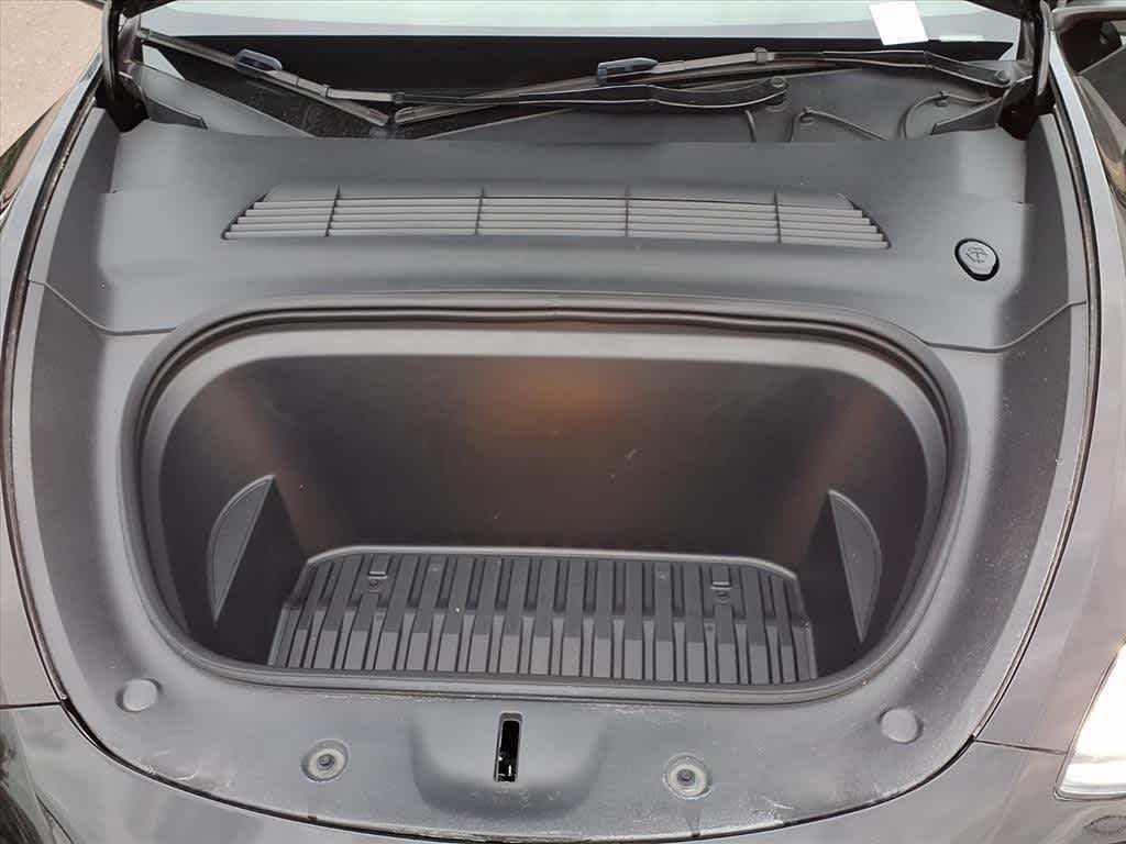 Thumbnail: 2024 Tesla Model Y - 8