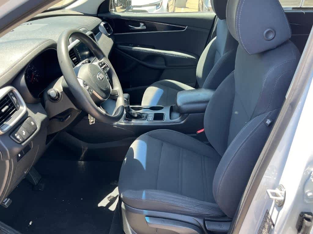 Thumbnail: 2019 Kia Sorento - 15