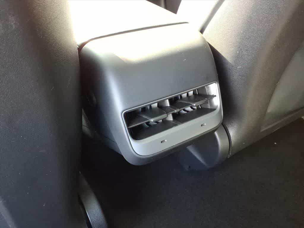 Thumbnail: 2022 Tesla Model 3 - 12