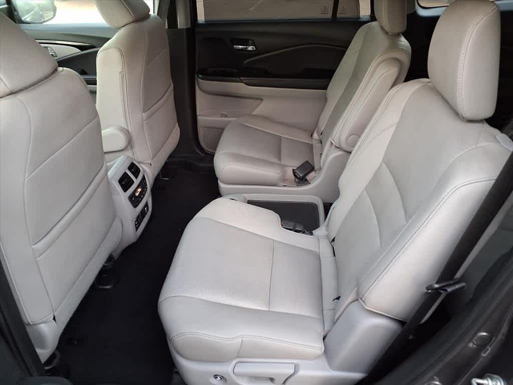 Thumbnail: 2016 Honda Pilot - 9