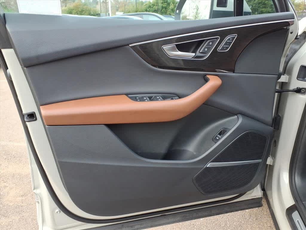 Thumbnail: 2021 Audi Q7 - 14