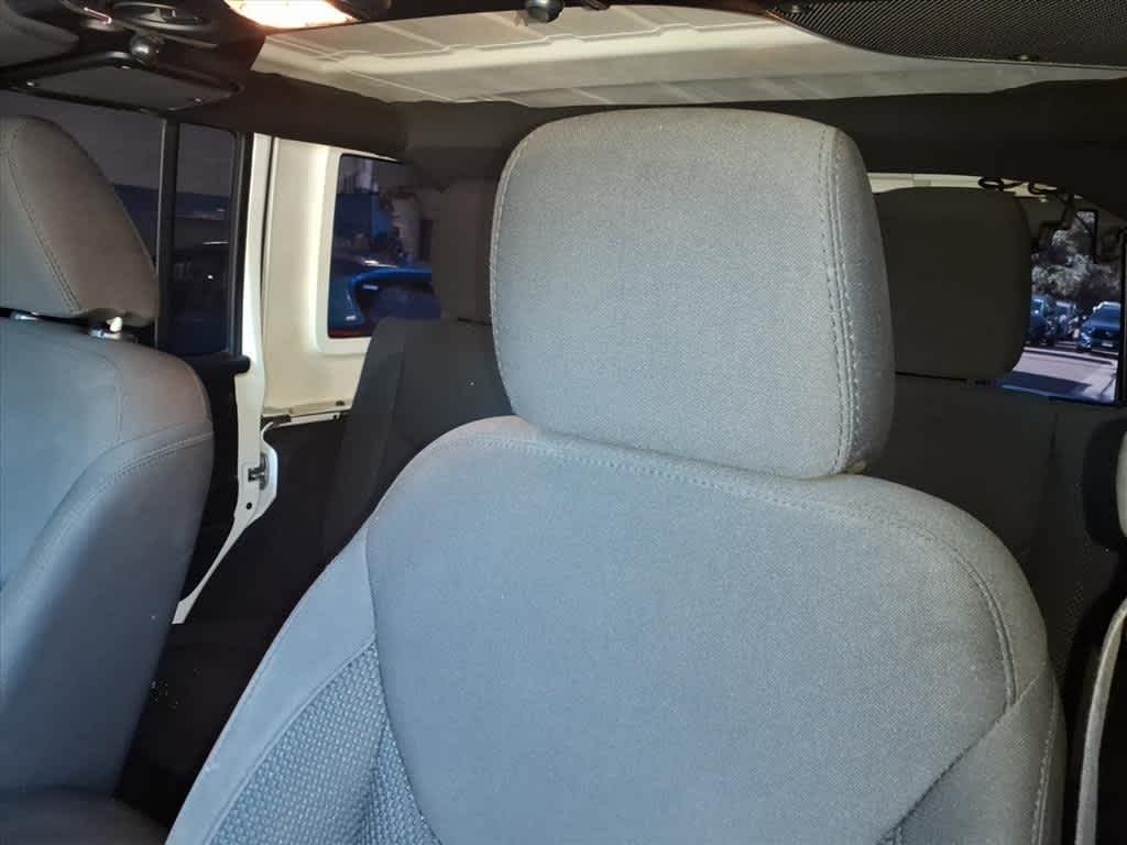 Thumbnail: 2017 Jeep Wrangler - 11