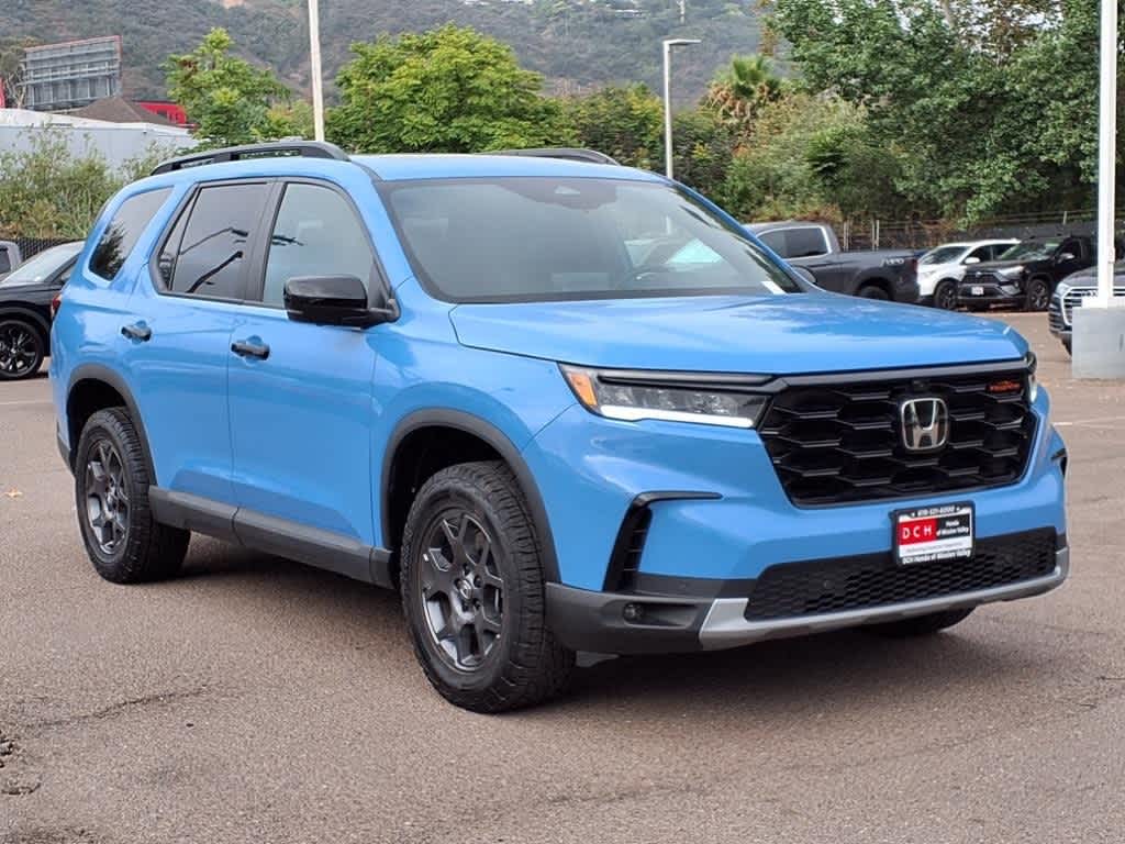2024 Honda Pilot TrailSport photo 2