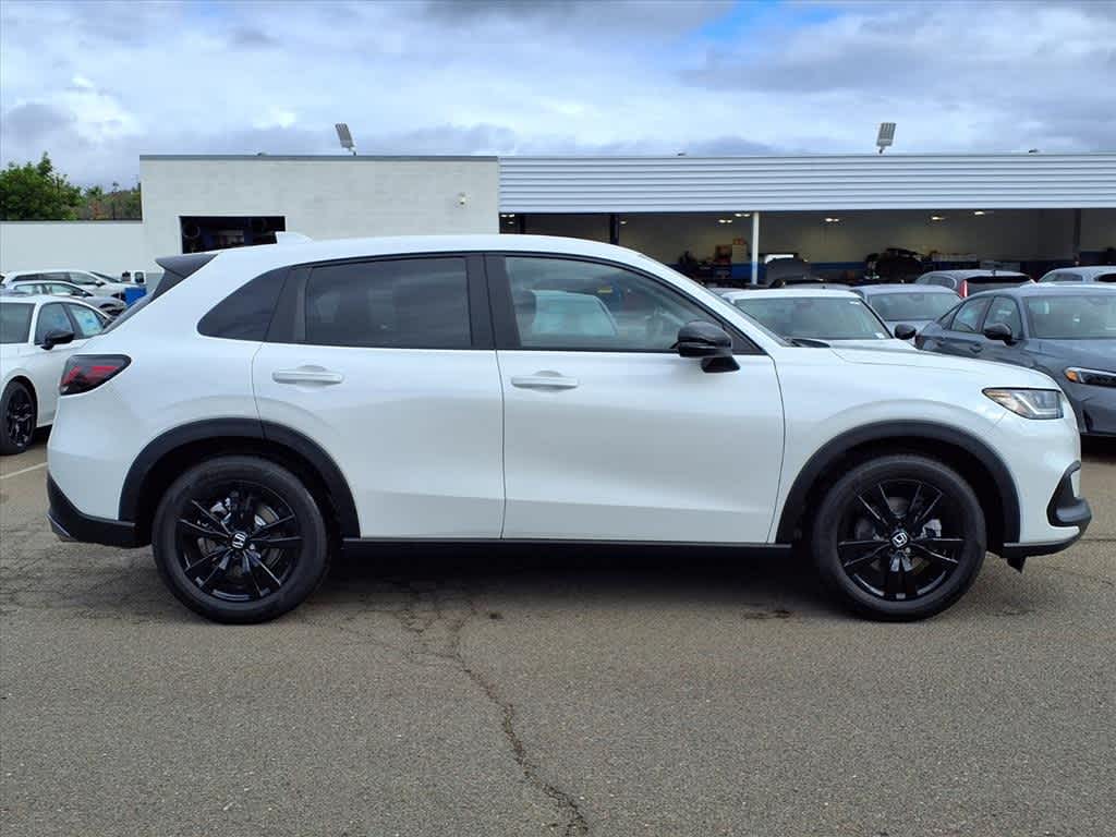 Thumbnail: 2026 Honda HR-V - 4