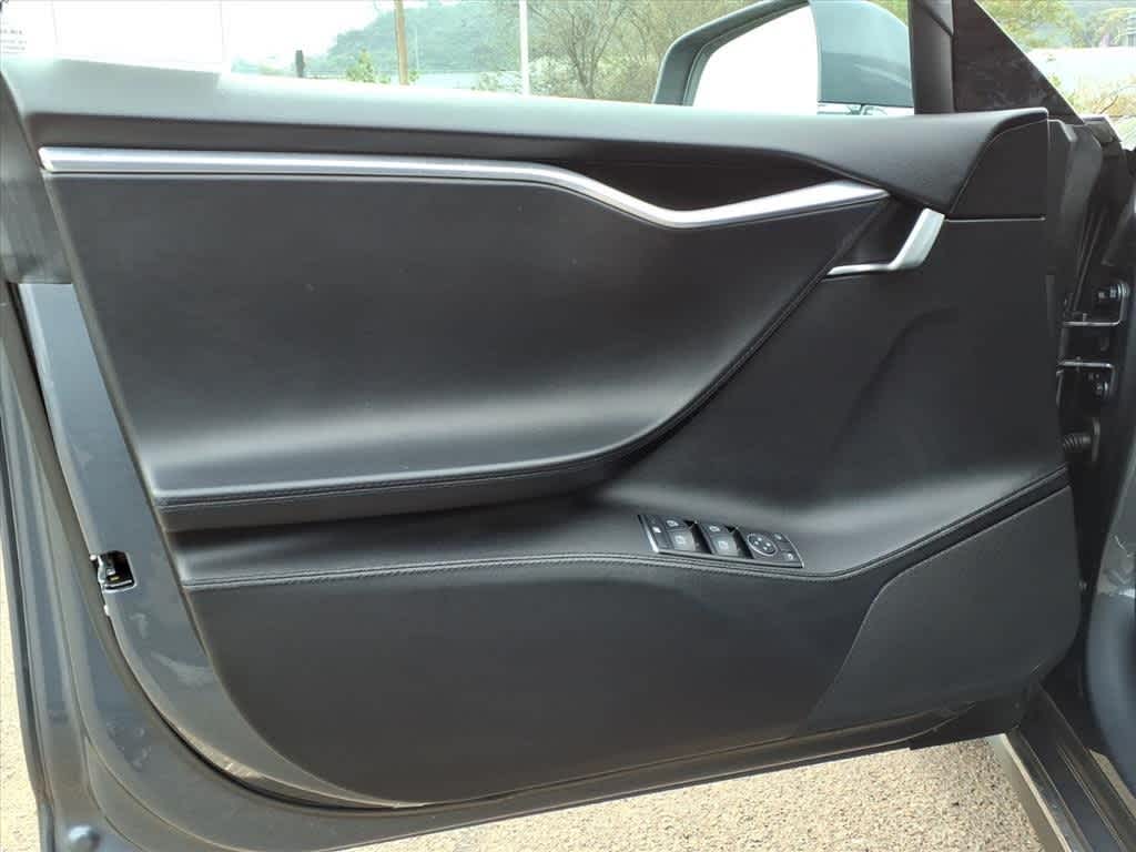 Thumbnail: 2013 Tesla Model S - 14