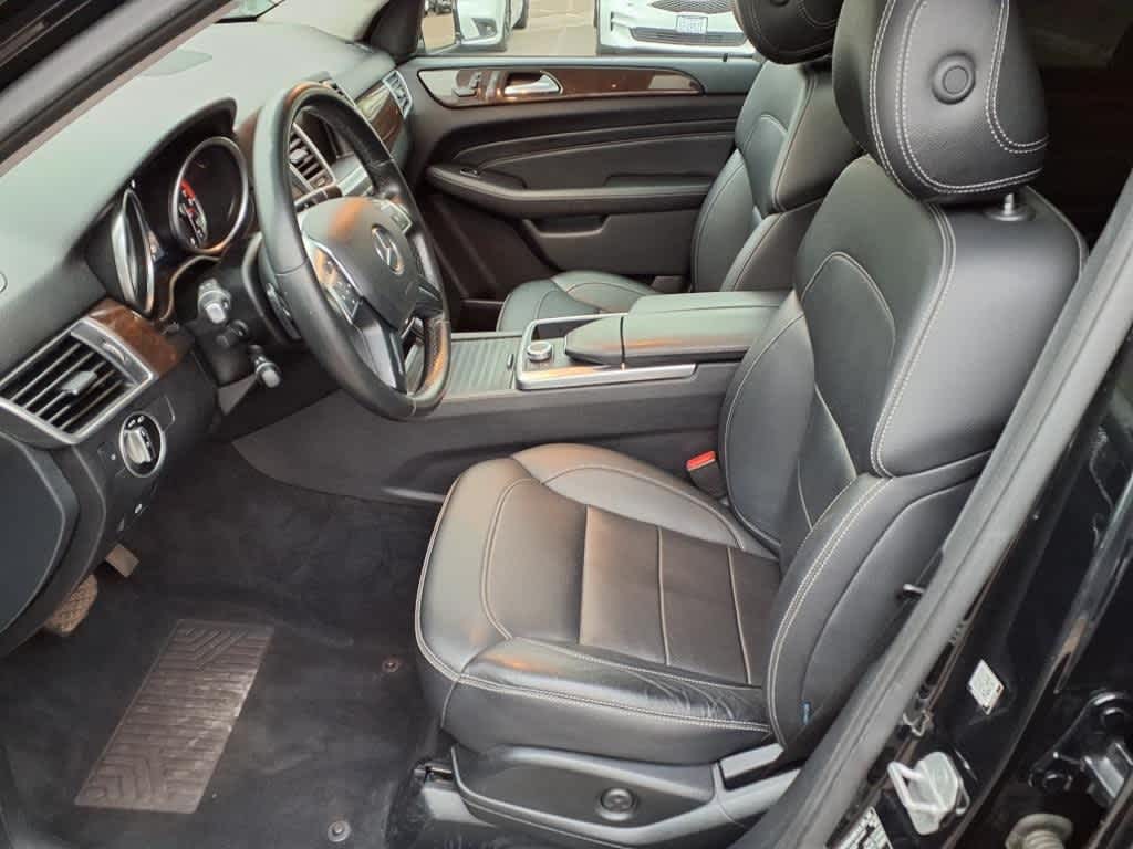 Thumbnail: 2015 Mercedes-Benz M-Class - 15