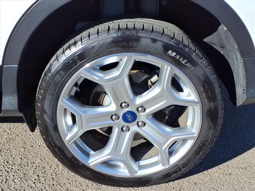 Thumbnail: 2017 Ford Escape - 8